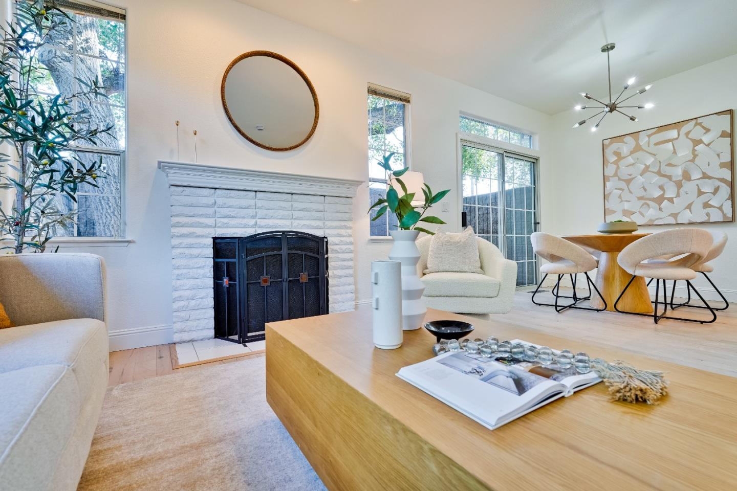 Detail Gallery Image 4 of 28 For 827 Creekside Pl, Santa Clara,  CA 95051 - 3 Beds | 2/1 Baths