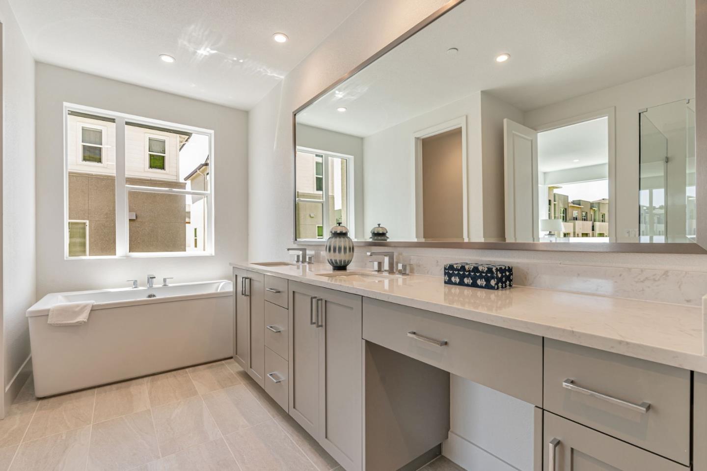 Detail Gallery Image 17 of 23 For 522 Lapis Ct, San Ramon,  CA 94583 - 4 Beds | 4/1 Baths