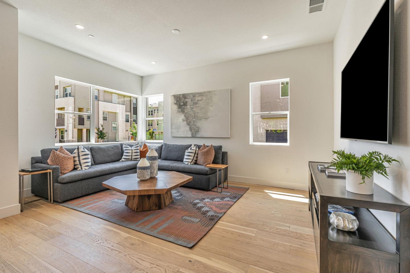 Detail Gallery Image 5 of 23 For 522 Lapis Ct, San Ramon,  CA 94583 - 4 Beds | 4/1 Baths