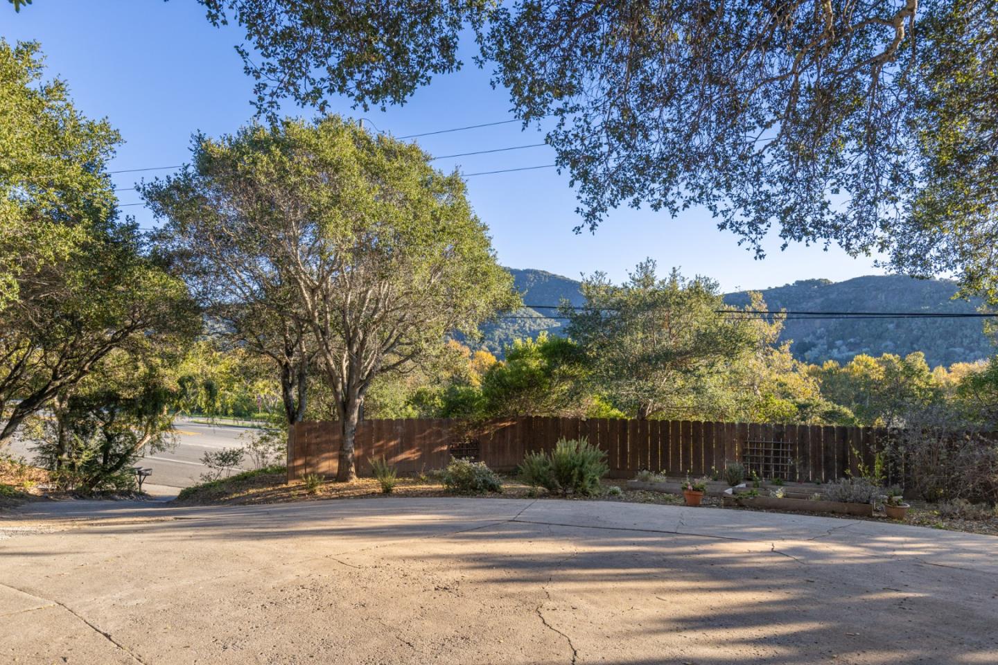 Detail Gallery Image 4 of 35 For 9805 Carmel Valley Rd, Carmel,  CA 93923 - 3 Beds | 2 Baths