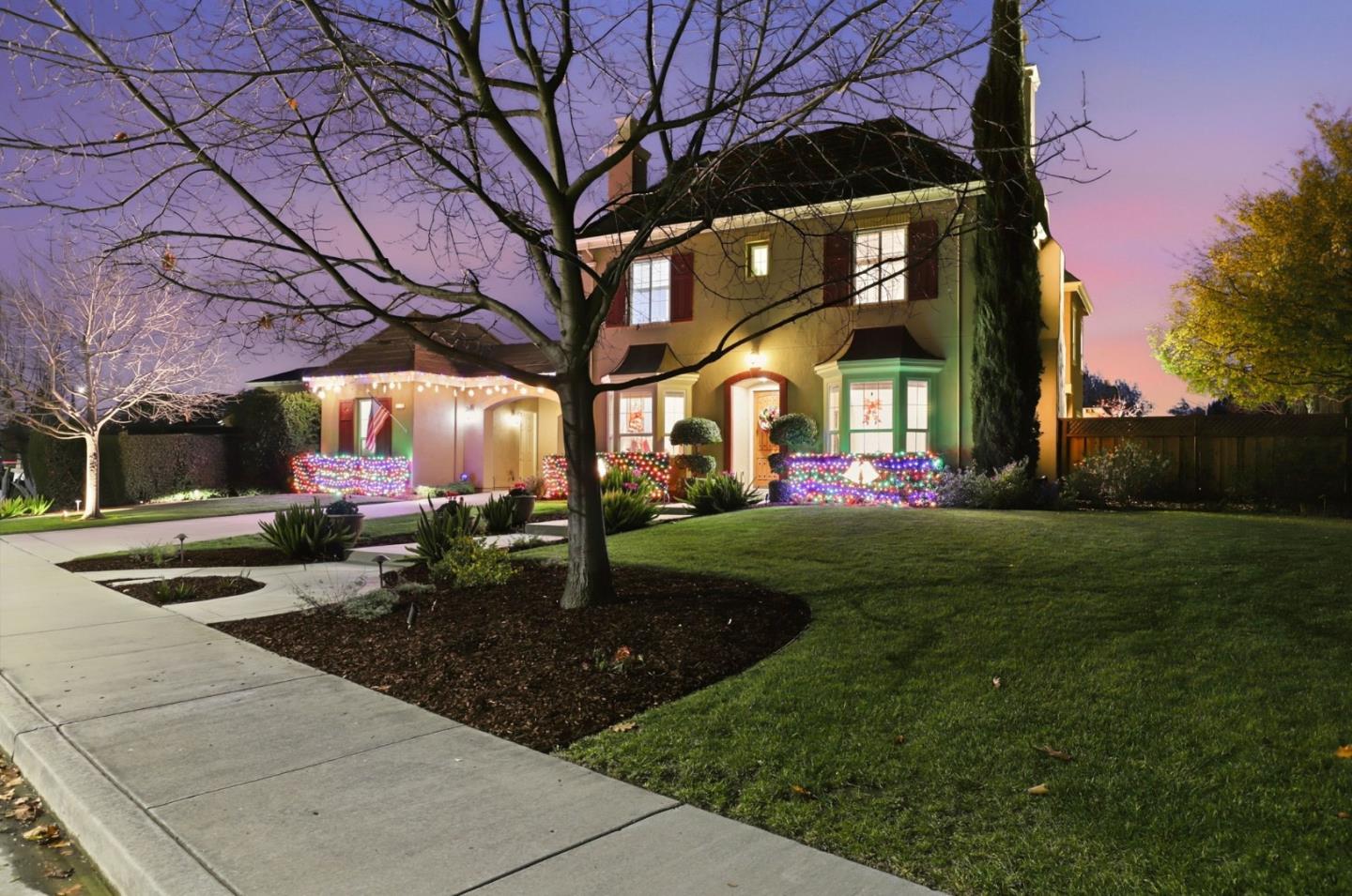 Detail Gallery Image 13 of 73 For 1625 Mission Avenida, Morgan Hill,  CA 95037 - 4 Beds | 3/1 Baths