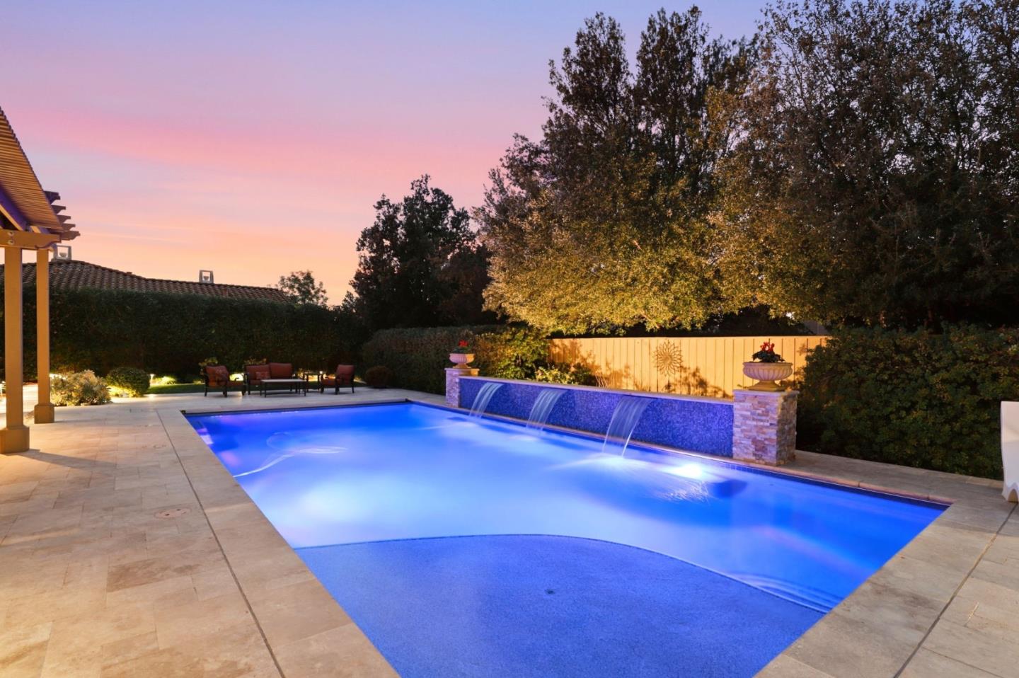 Detail Gallery Image 8 of 73 For 1625 Mission Avenida, Morgan Hill,  CA 95037 - 4 Beds | 3/1 Baths