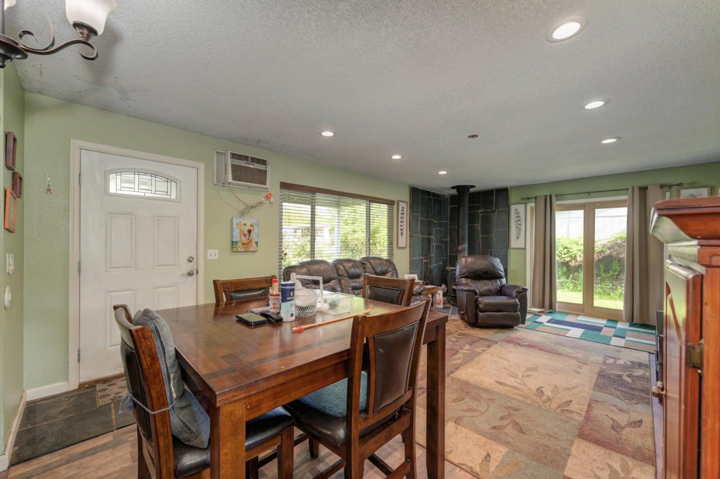 Detail Gallery Image 14 of 28 For 874 Feather Dr, Copperopolis,  CA 95228 - 3 Beds | 2 Baths