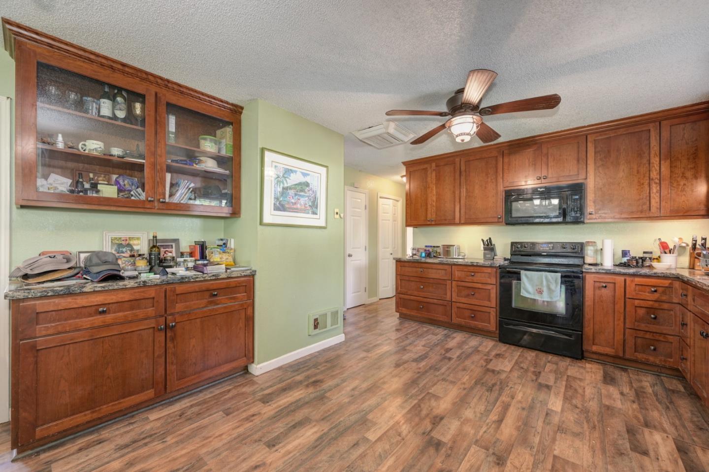 Detail Gallery Image 7 of 28 For 874 Feather Dr, Copperopolis,  CA 95228 - 3 Beds | 2 Baths