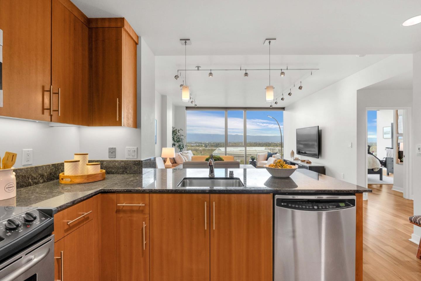 Detail Gallery Image 11 of 38 For 38 N Almaden Blvd #1805,  San Jose,  CA 95110 - 1 Beds | 1 Baths