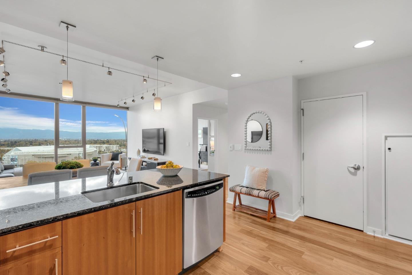 Detail Gallery Image 12 of 38 For 38 N Almaden Blvd #1805,  San Jose,  CA 95110 - 1 Beds | 1 Baths