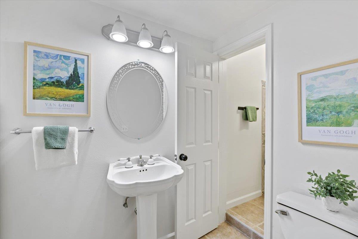 Detail Gallery Image 22 of 46 For 239 Kerry Cmn, Fremont,  CA 94536 - 4 Beds | 3 Baths