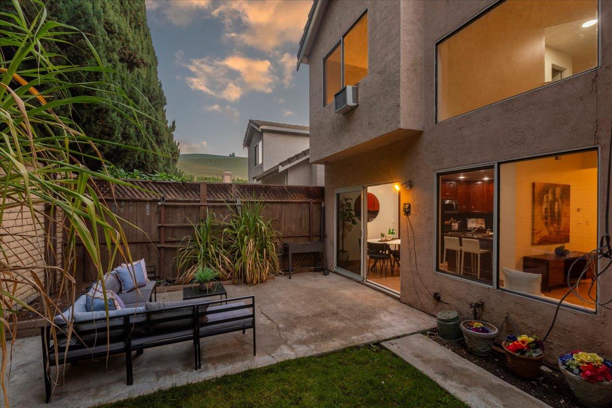 Detail Gallery Image 33 of 46 For 239 Kerry Cmn, Fremont,  CA 94536 - 4 Beds | 3 Baths