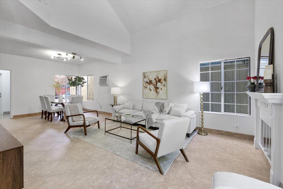 Detail Gallery Image 4 of 46 For 239 Kerry Cmn, Fremont,  CA 94536 - 4 Beds | 3 Baths