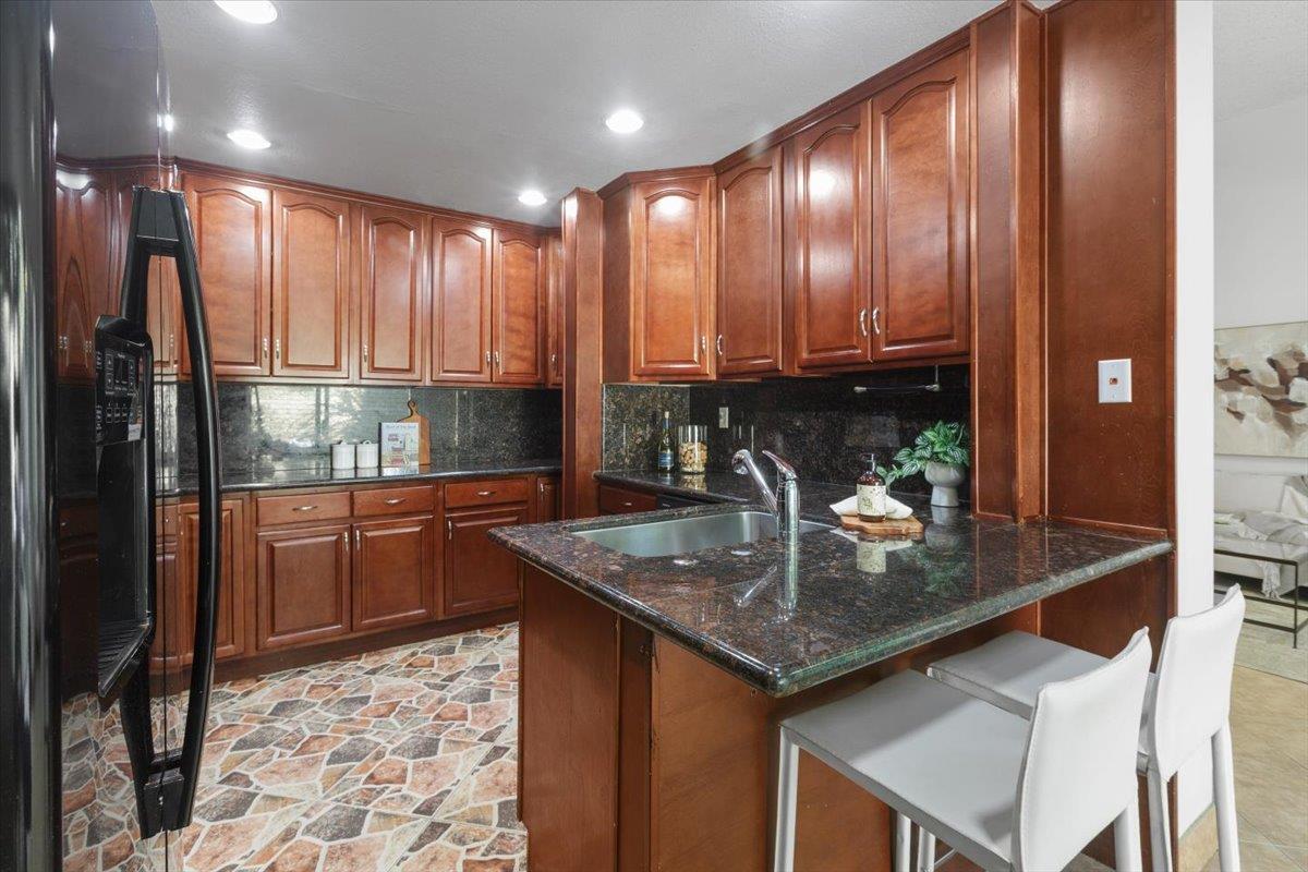 Detail Gallery Image 8 of 46 For 239 Kerry Cmn, Fremont,  CA 94536 - 4 Beds | 3 Baths