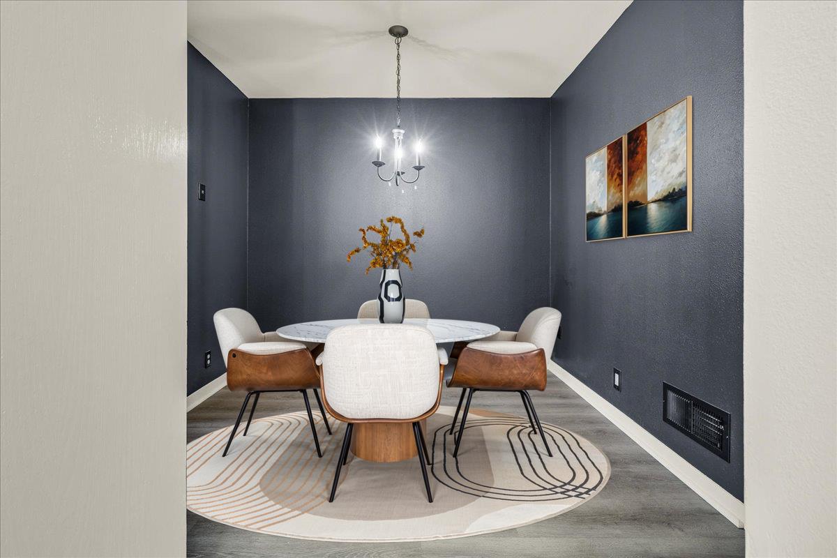 Detail Gallery Image 13 of 39 For 118 Nissen Rd #1,  Salinas,  CA 93901 - 2 Beds | 2 Baths