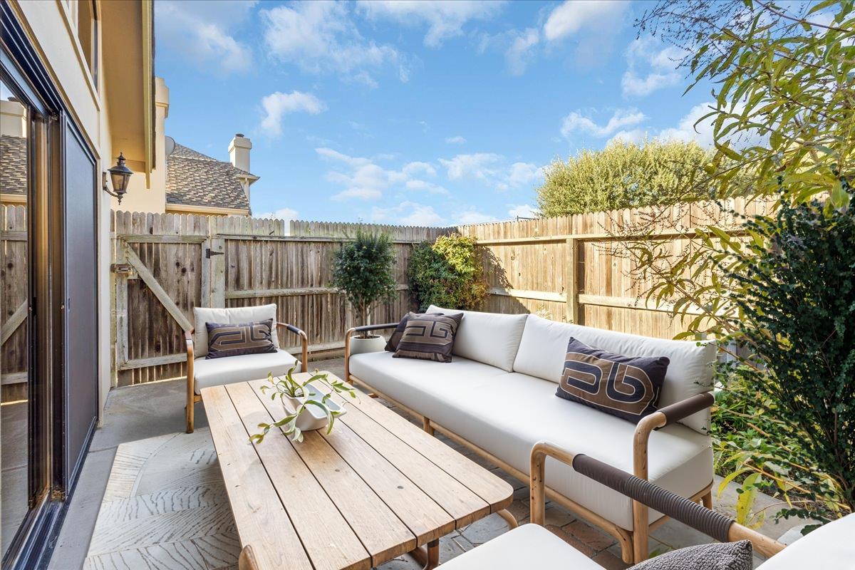 Detail Gallery Image 28 of 39 For 118 Nissen Rd #1,  Salinas,  CA 93901 - 2 Beds | 2 Baths