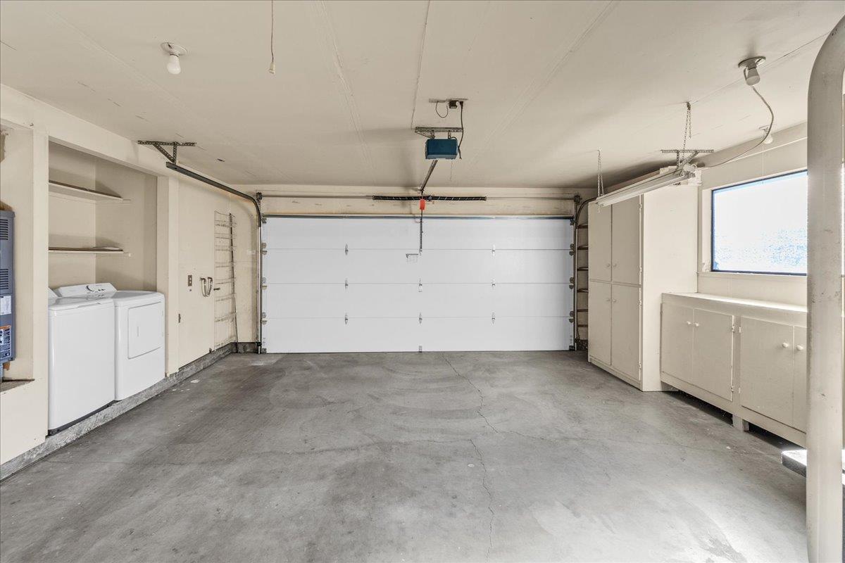 Detail Gallery Image 32 of 39 For 118 Nissen Rd #1,  Salinas,  CA 93901 - 2 Beds | 2 Baths