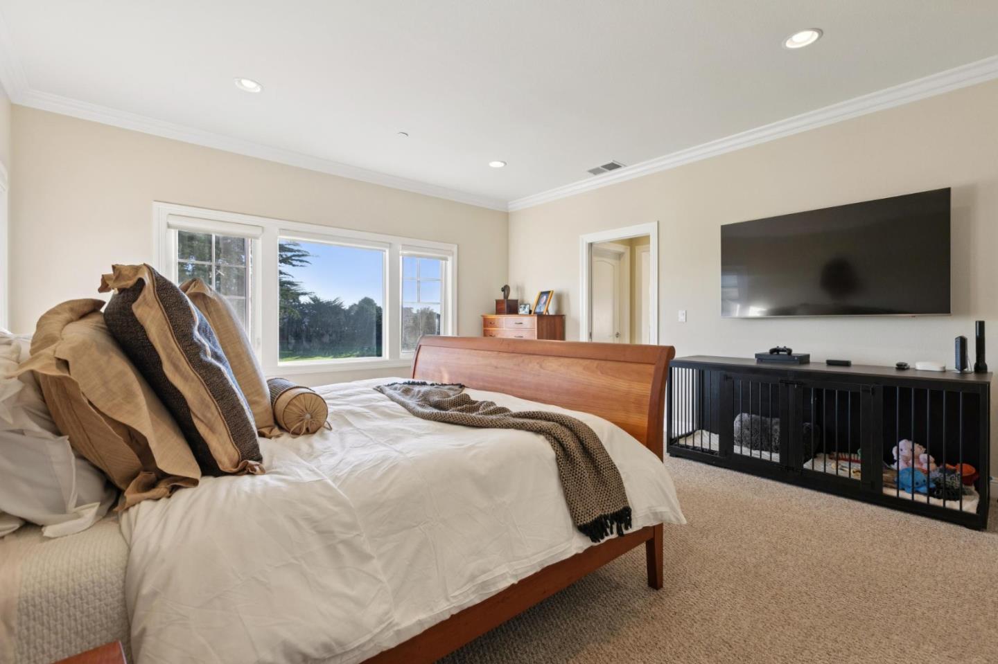 Detail Gallery Image 24 of 43 For 109 Carnoustie Dr, Half Moon Bay,  CA 94019 - 4 Beds | 3 Baths