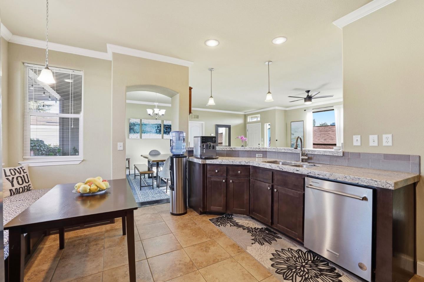 Detail Gallery Image 12 of 46 For 125 N Mary Ave #17,  Sunnyvale,  CA 94086 - 3 Beds | 2 Baths