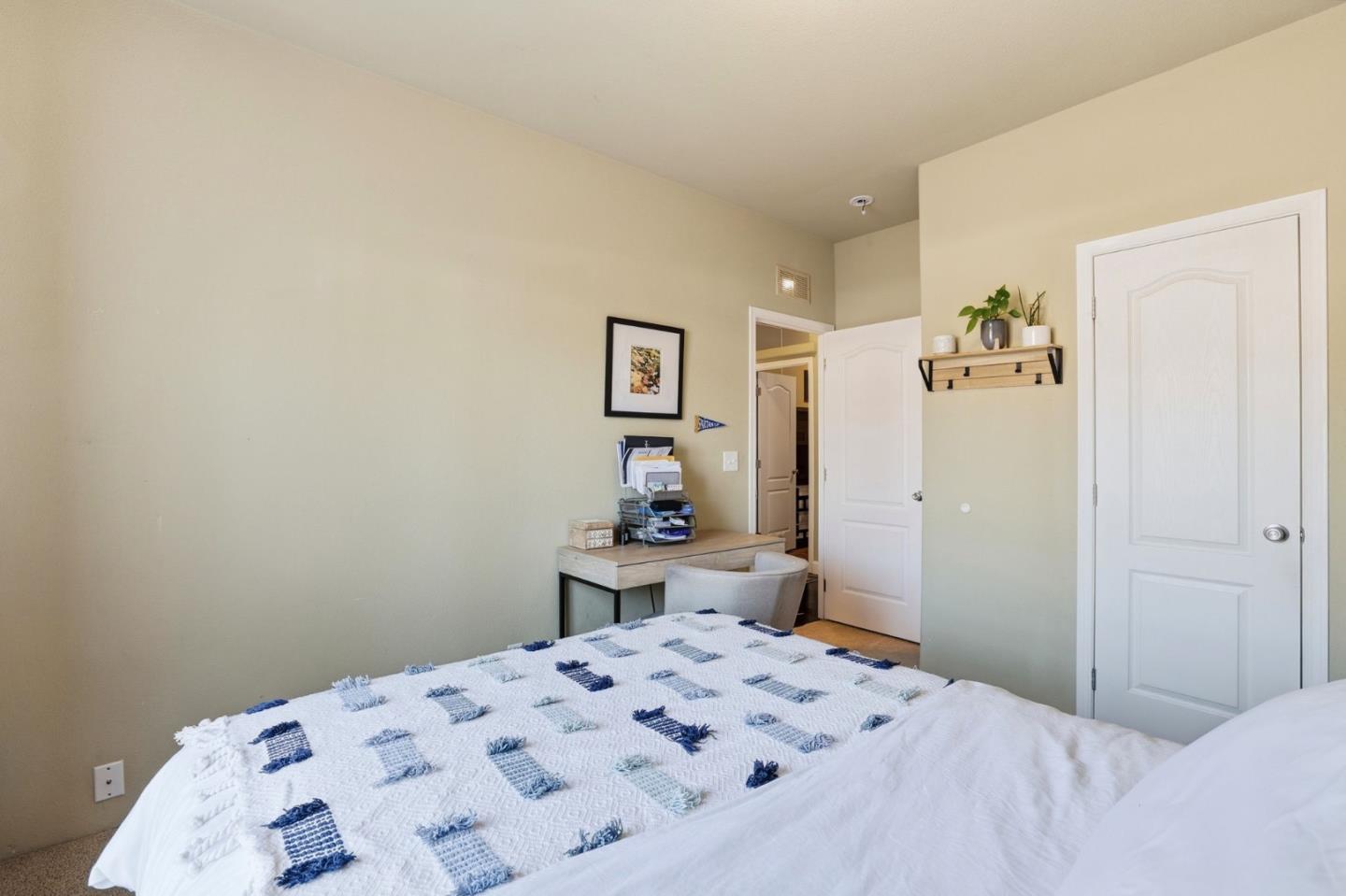 Detail Gallery Image 19 of 46 For 125 N Mary Ave #17,  Sunnyvale,  CA 94086 - 3 Beds | 2 Baths