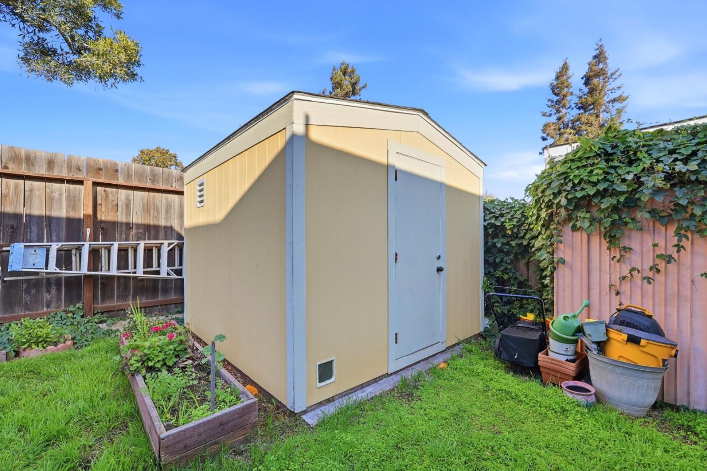 Detail Gallery Image 38 of 46 For 125 N Mary Ave #17,  Sunnyvale,  CA 94086 - 3 Beds | 2 Baths