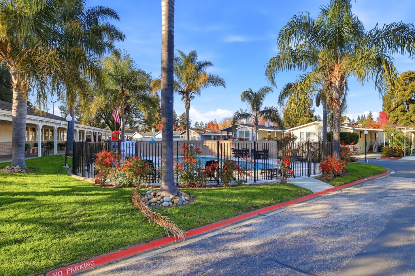 Detail Gallery Image 46 of 46 For 125 N Mary Ave #17,  Sunnyvale,  CA 94086 - 3 Beds | 2 Baths