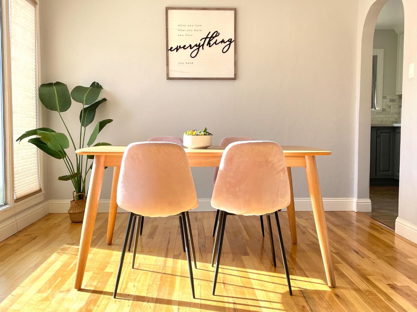 Detail Gallery Image 3 of 17 For 1153 Erin Way, Campbell,  CA 95008 - 3 Beds | 2 Baths