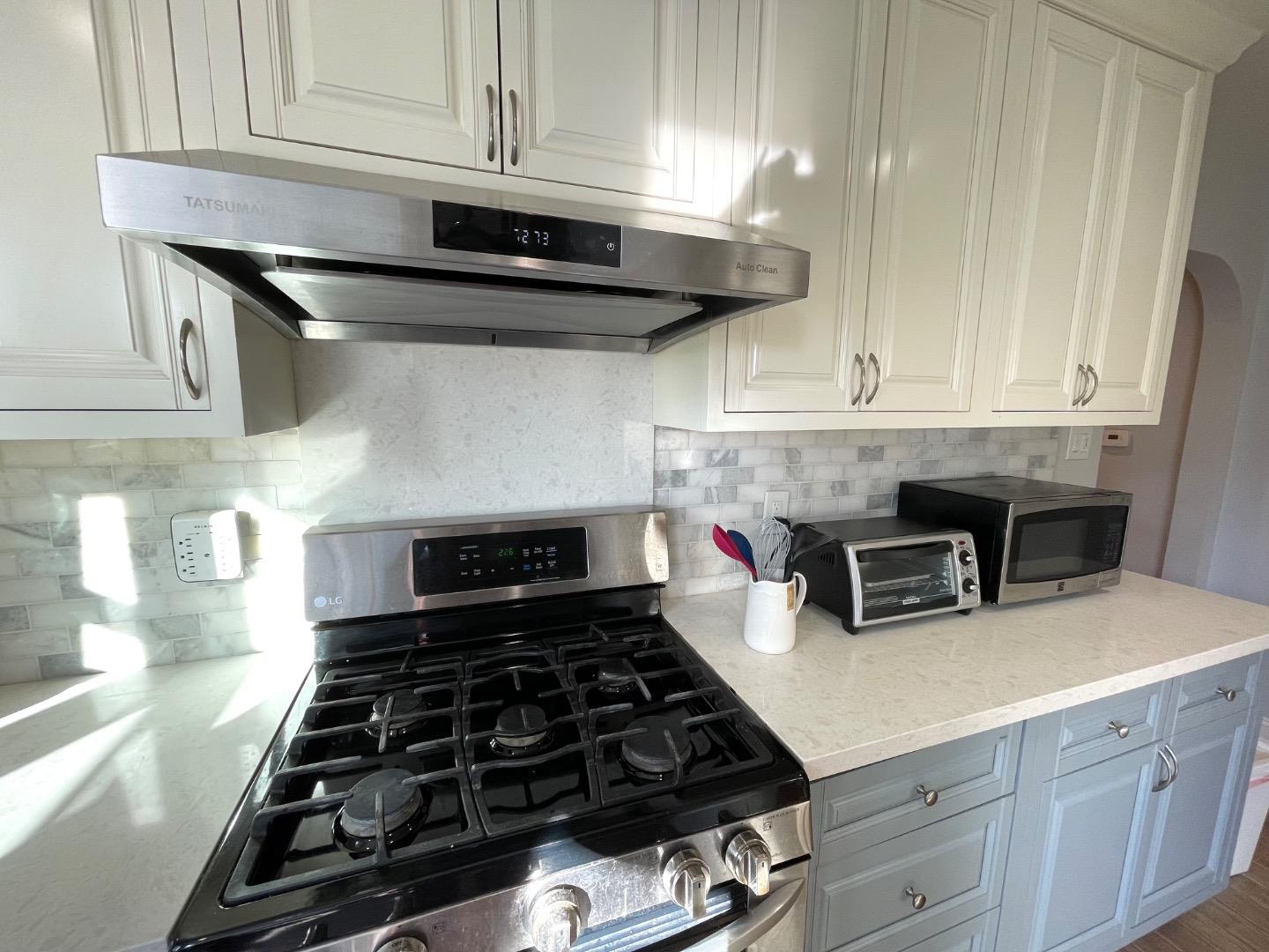 Detail Gallery Image 7 of 17 For 1153 Erin Way, Campbell,  CA 95008 - 3 Beds | 2 Baths