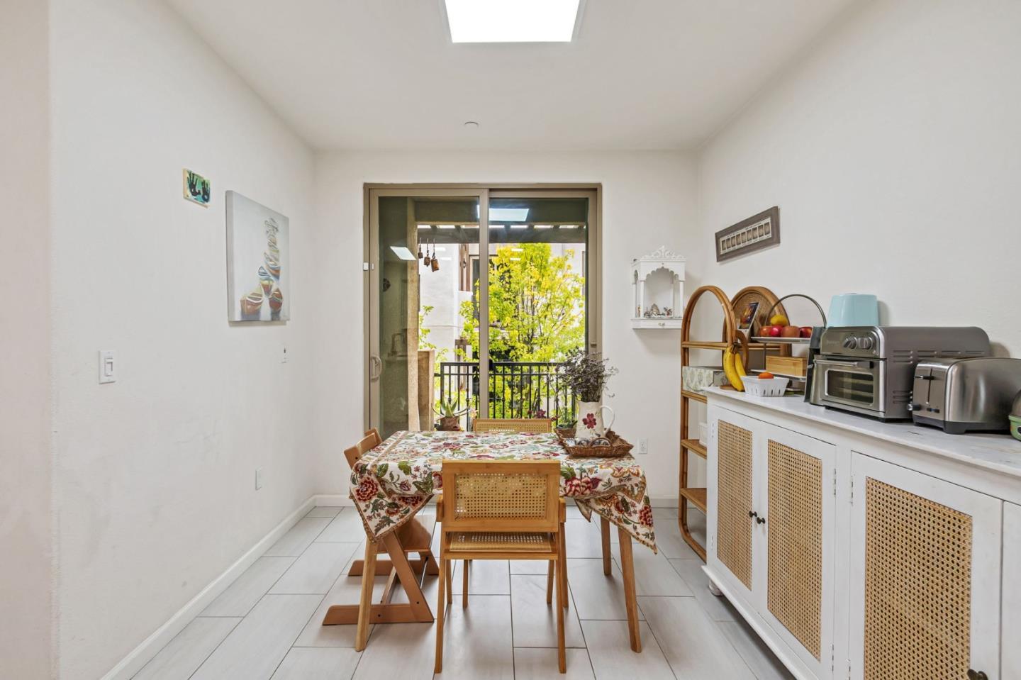 Detail Gallery Image 16 of 41 For 223 William Manly St #1,  San Jose,  CA 95136 - 3 Beds | 3 Baths