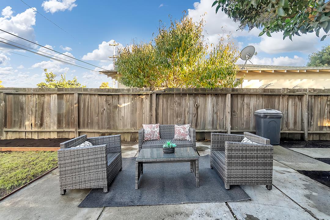 Detail Gallery Image 23 of 30 For 527 Maple Ave, Milpitas,  CA 95035 - 3 Beds | 2 Baths