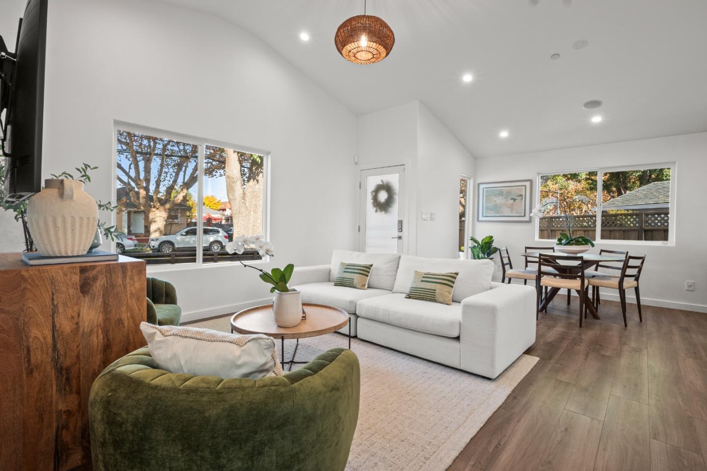 Detail Gallery Image 3 of 32 For 1300 2nd Ave, San Mateo,  CA 94401 - 4 Beds | 3 Baths