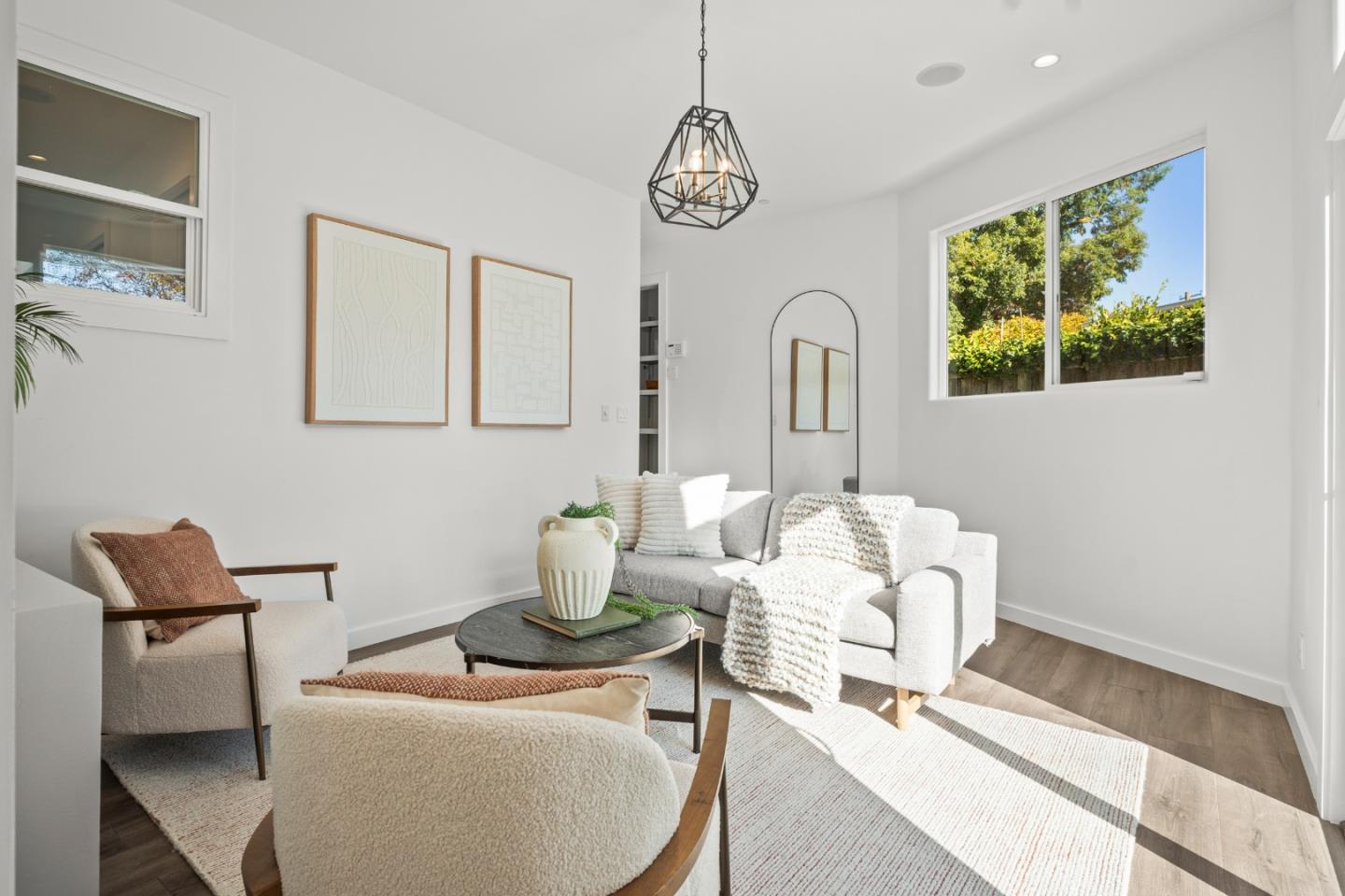 Detail Gallery Image 9 of 32 For 1300 2nd Ave, San Mateo,  CA 94401 - 4 Beds | 3 Baths