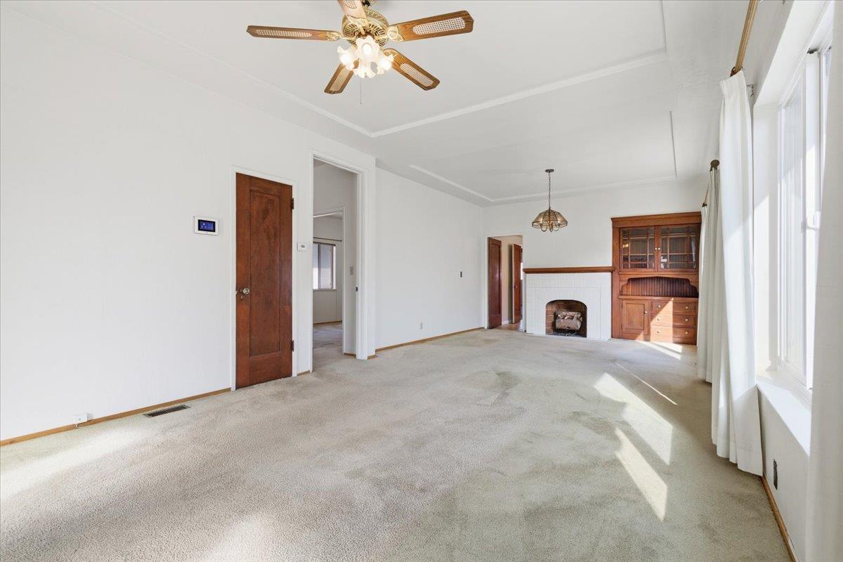 Detail Gallery Image 13 of 29 For 940 37th, Oakland,  CA 94608 - 3 Beds | 2 Baths