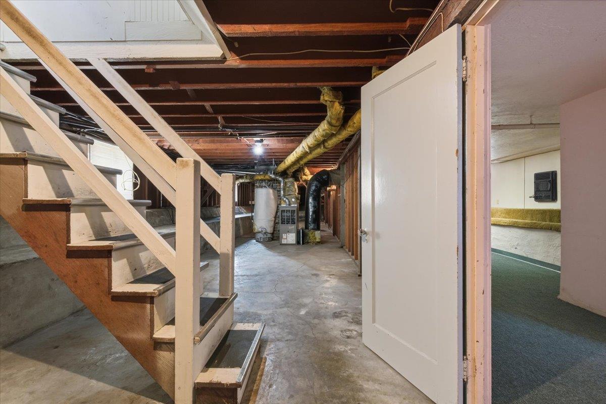 Detail Gallery Image 21 of 29 For 940 37th, Oakland,  CA 94608 - 3 Beds | 2 Baths