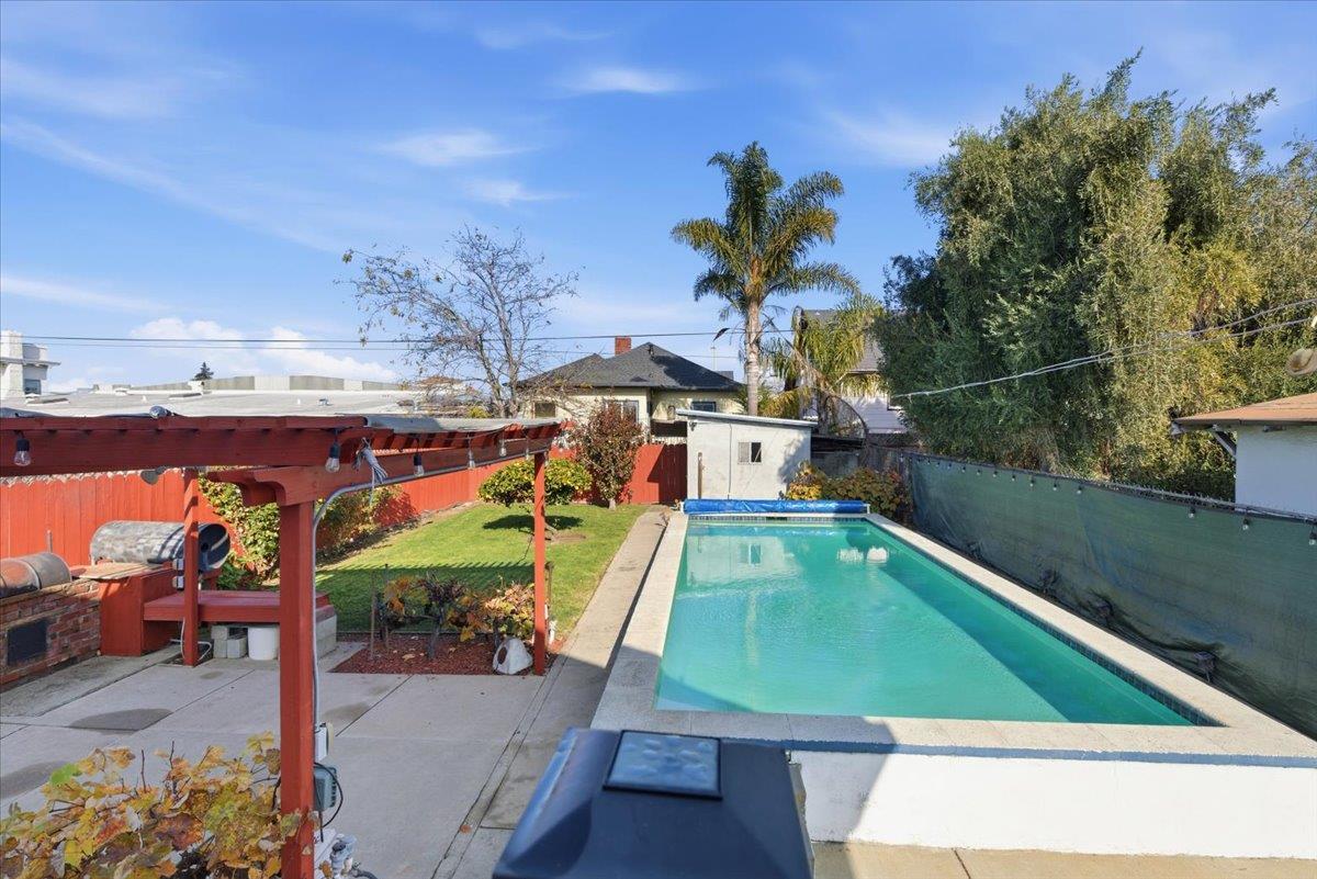 Detail Gallery Image 29 of 29 For 940 37th, Oakland,  CA 94608 - 3 Beds | 2 Baths