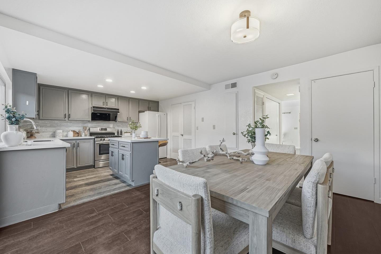 Photo #10: ML82029244 Listing: Photo #10