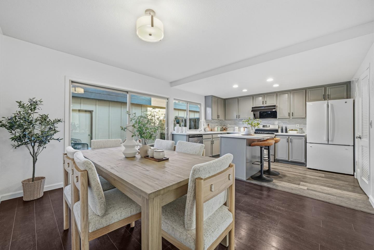 Photo #5: ML82029244 Listing: Photo #5