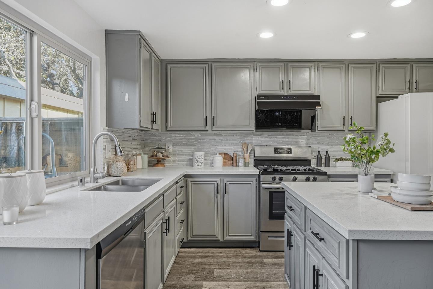 Photo #6: ML82029244 Listing: Photo #6