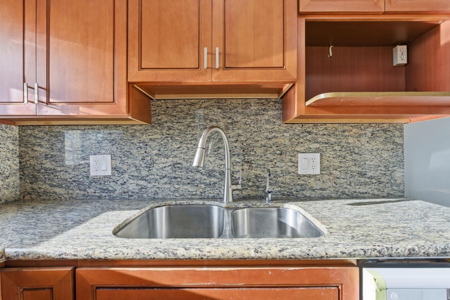 Detail Gallery Image 12 of 47 For 2801 Bartlett St, Oakland,  CA 94602 - 3 Beds | 1 Baths