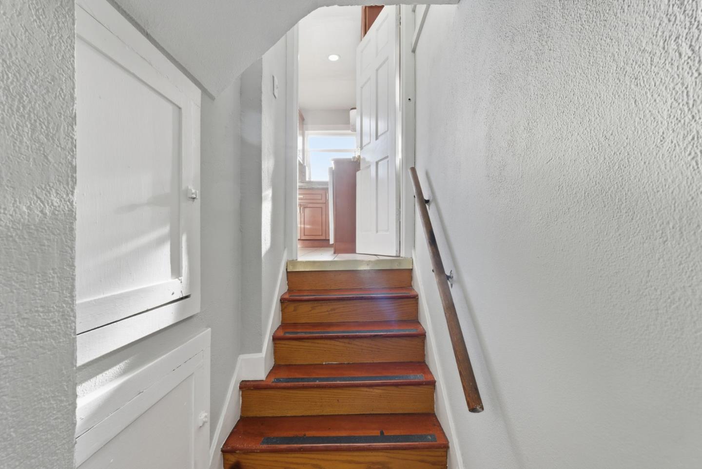 Detail Gallery Image 15 of 47 For 2801 Bartlett St, Oakland,  CA 94602 - 3 Beds | 1 Baths