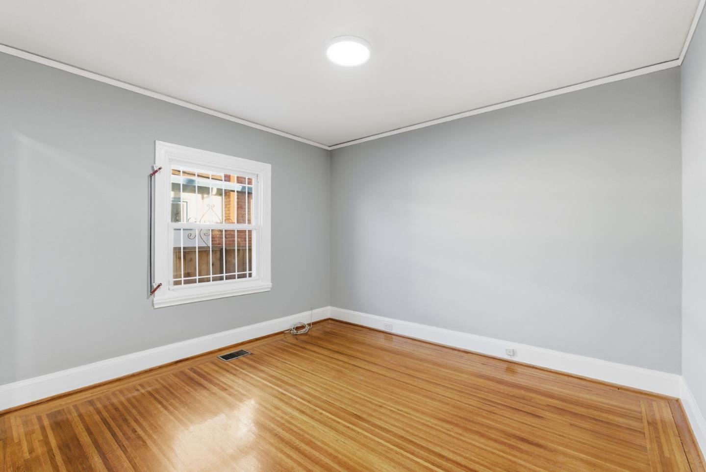 Detail Gallery Image 21 of 47 For 2801 Bartlett St, Oakland,  CA 94602 - 3 Beds | 1 Baths