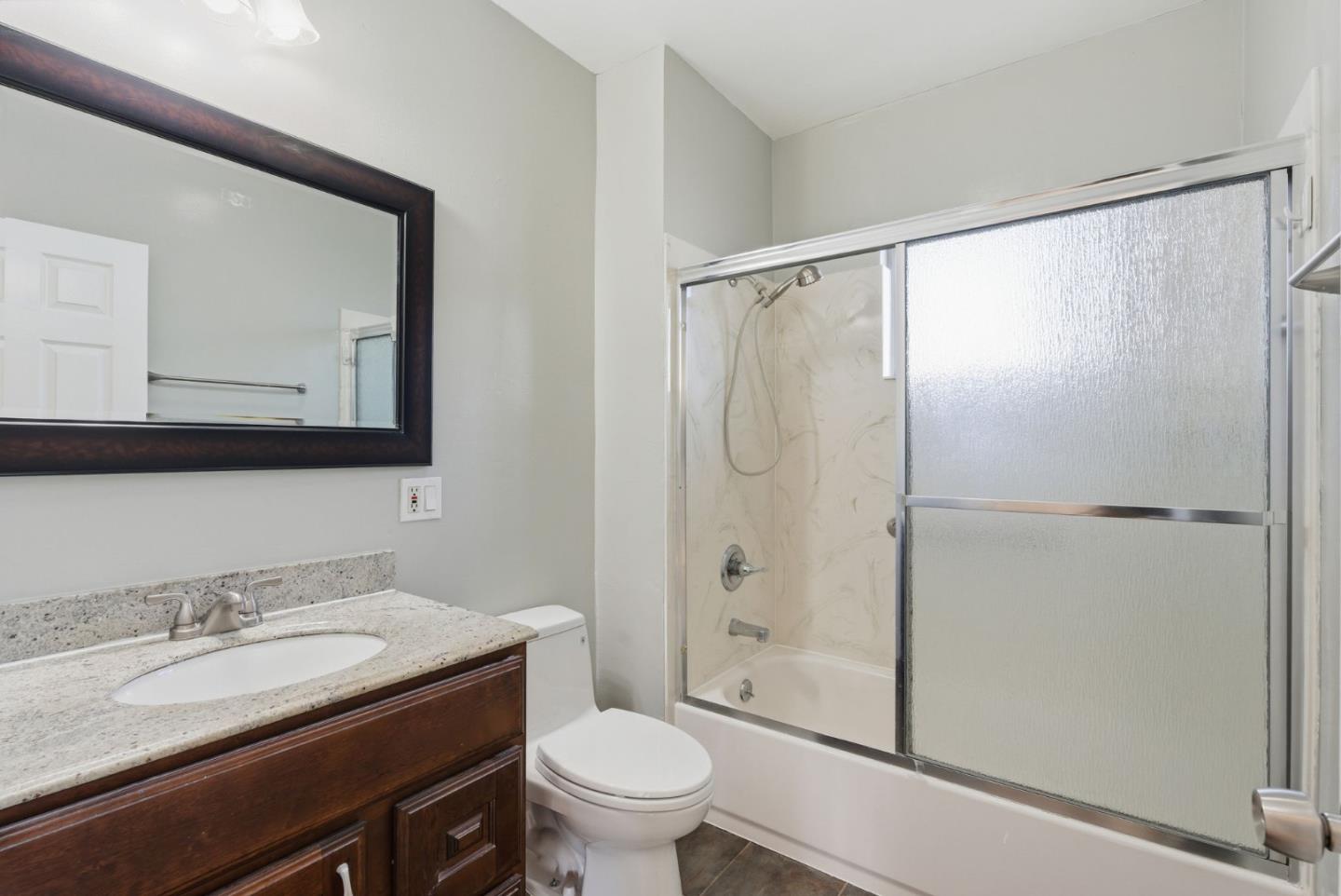 Detail Gallery Image 31 of 47 For 2801 Bartlett St, Oakland,  CA 94602 - 3 Beds | 1 Baths