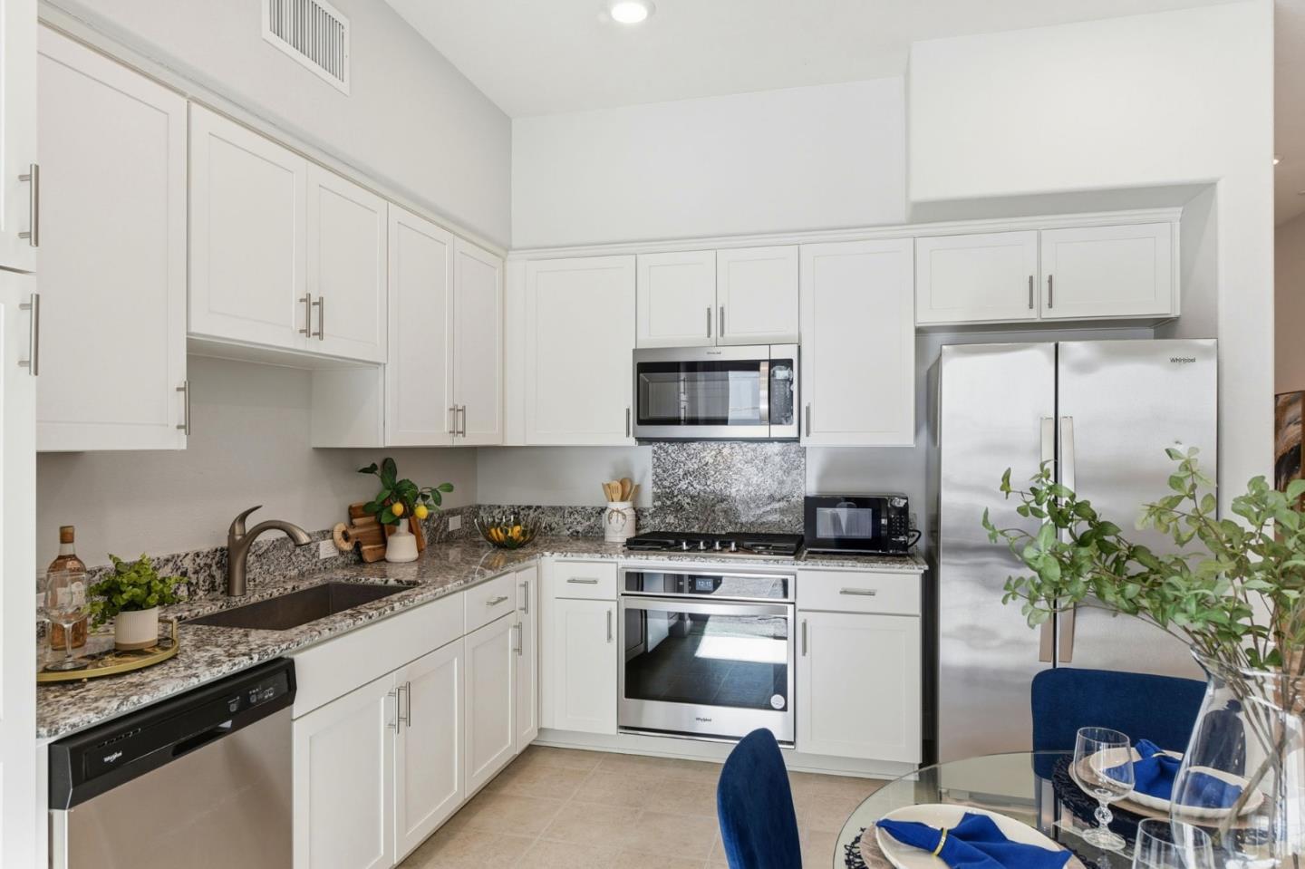 Detail Gallery Image 14 of 80 For 3027 Manuel St #3,  San Jose,  CA 95136 - 2 Beds | 2 Baths