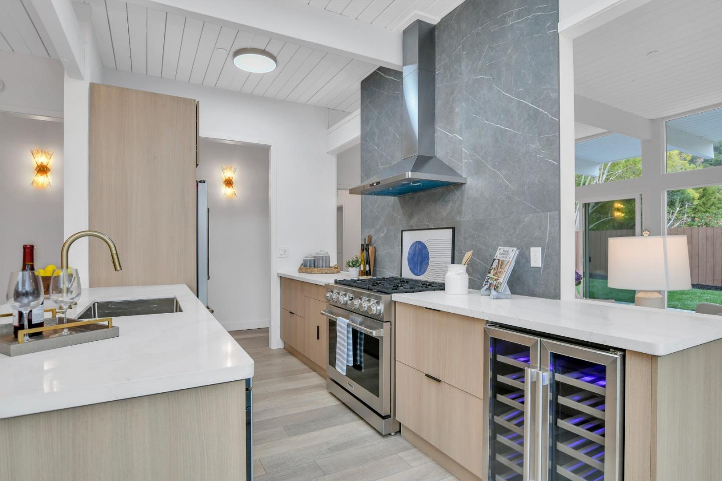 Detail Gallery Image 3 of 44 For 642 Appleberry Dr, San Rafael,  CA 94903 - 4 Beds | 2 Baths