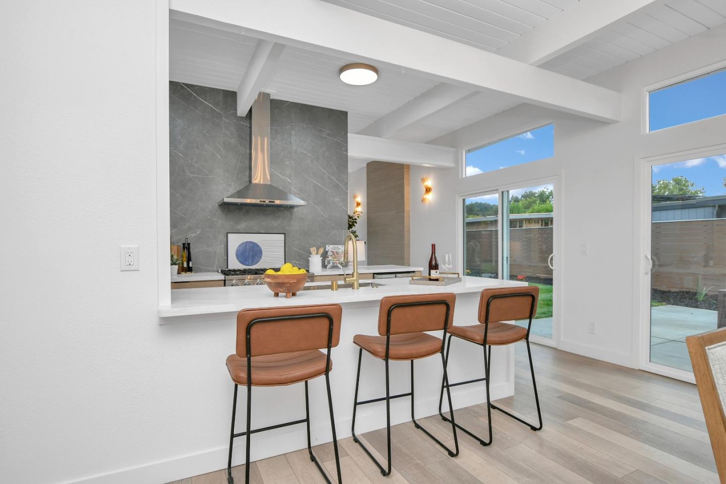 Detail Gallery Image 5 of 44 For 642 Appleberry Dr, San Rafael,  CA 94903 - 4 Beds | 2 Baths