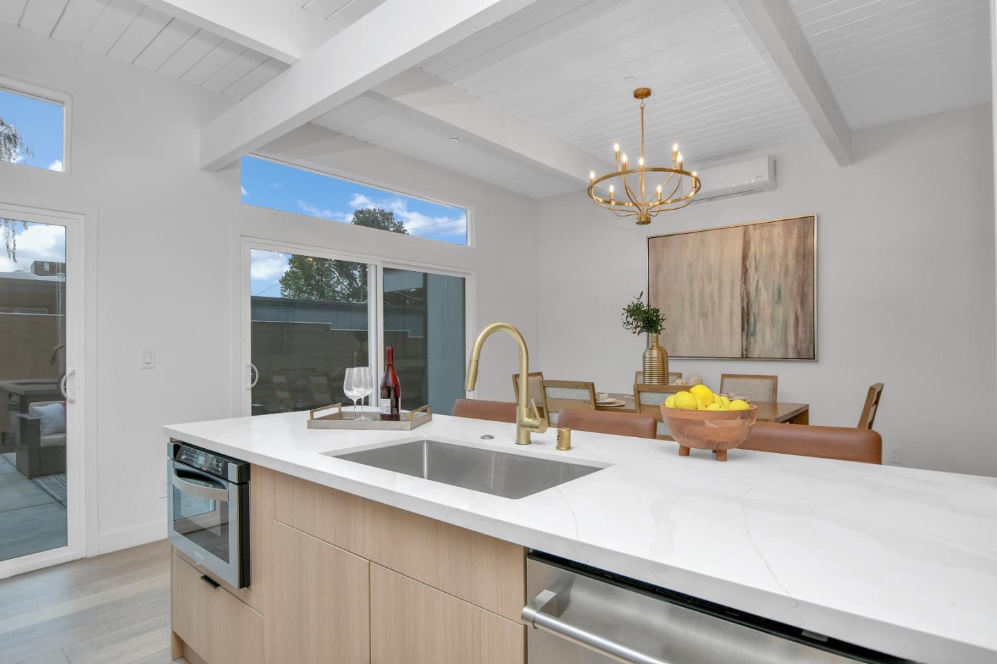 Detail Gallery Image 7 of 44 For 642 Appleberry Dr, San Rafael,  CA 94903 - 4 Beds | 2 Baths