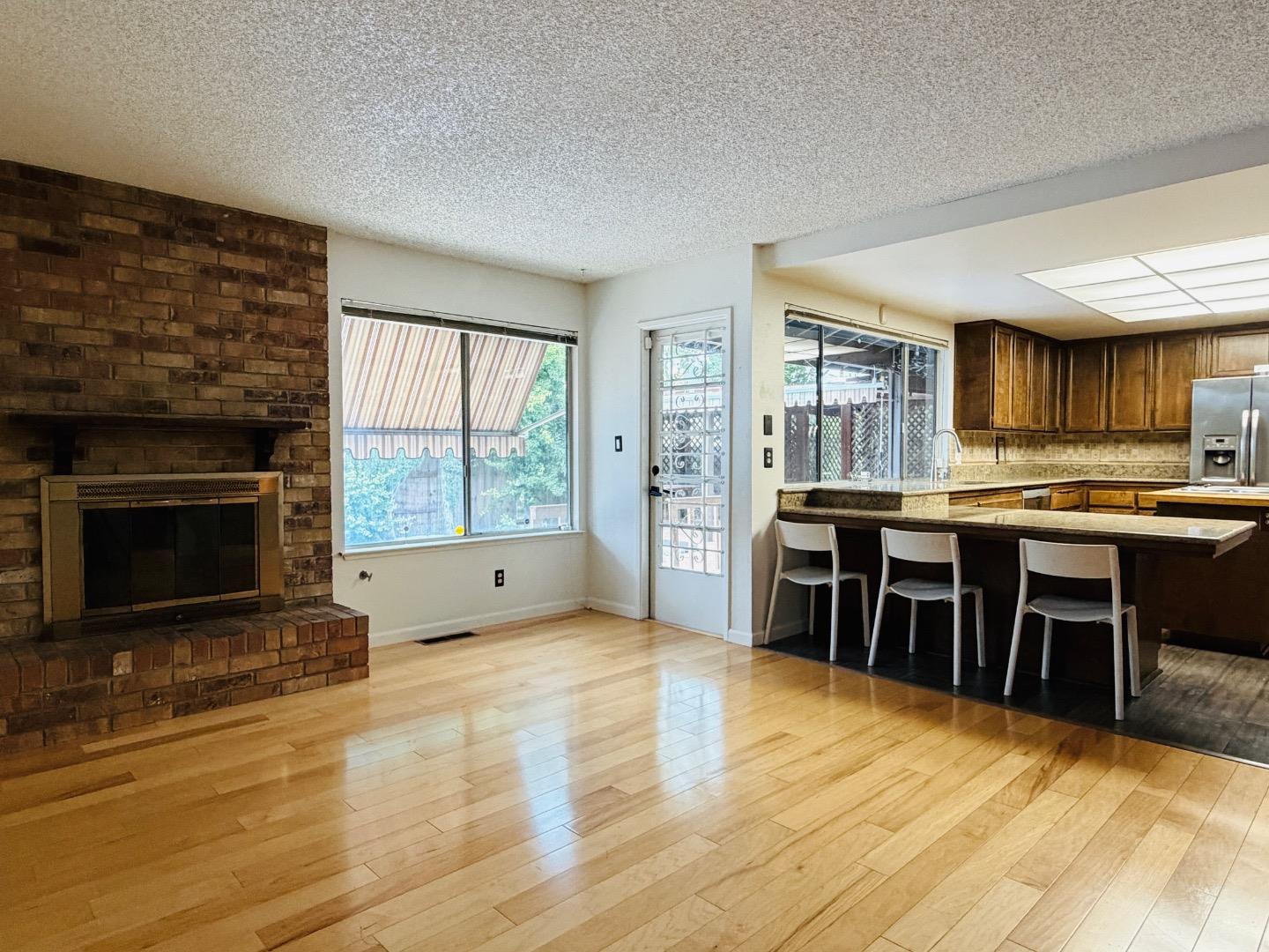 Detail Gallery Image 9 of 22 For 1100 Terra Way, Roseville,  CA 95661 - 4 Beds | 2 Baths