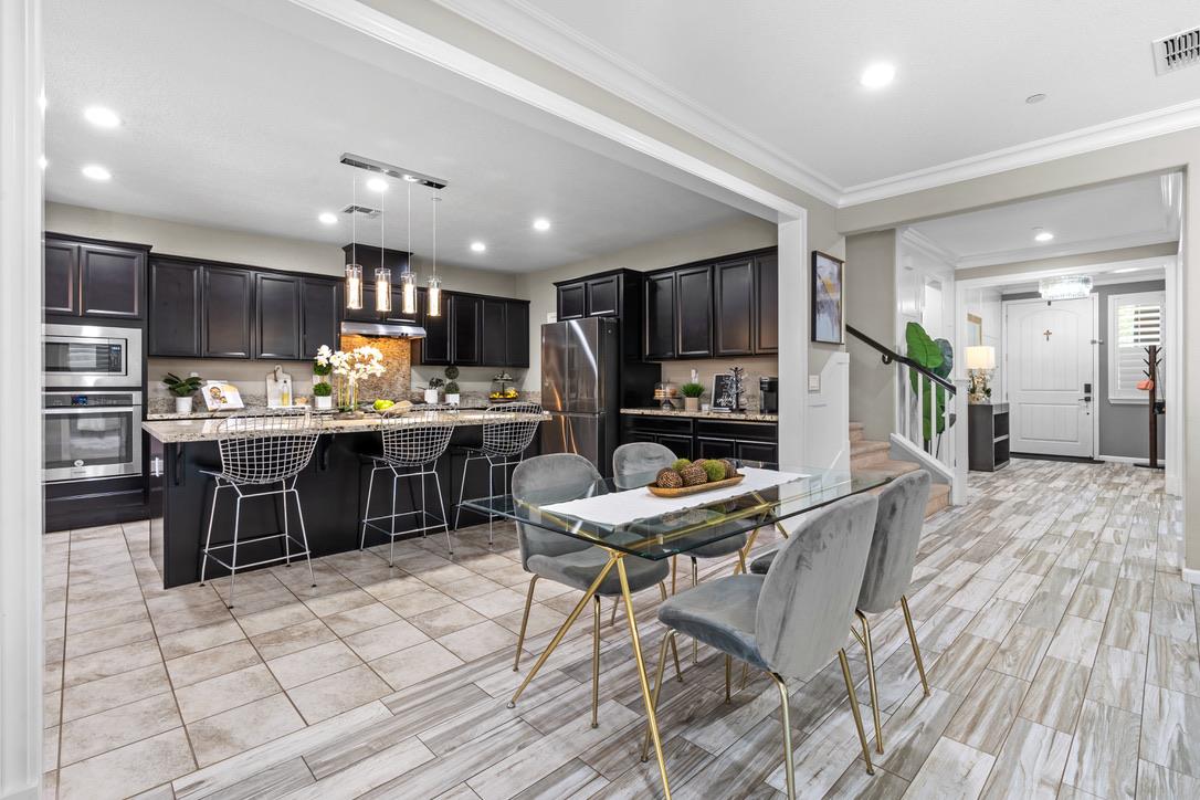 Detail Gallery Image 21 of 39 For 1737 Cranbrook Ct, Lathrop,  CA 95330 - 5 Beds | 4/1 Baths