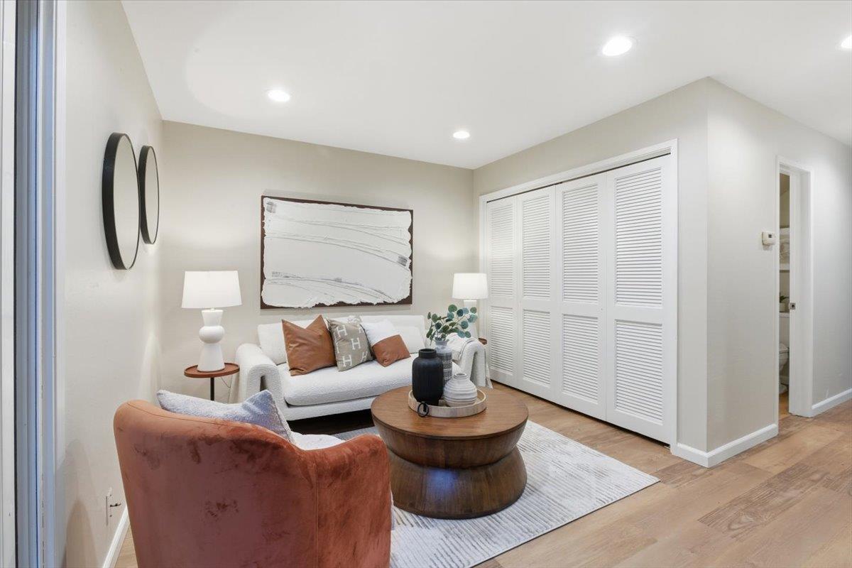 Detail Gallery Image 10 of 34 For 1542 Canna Ct, Mountain View,  CA 94043 - 3 Beds | 2/1 Baths