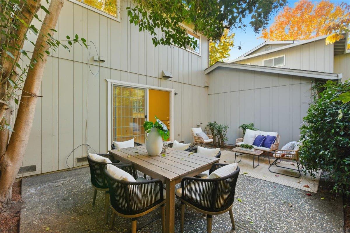 Detail Gallery Image 25 of 34 For 1542 Canna Ct, Mountain View,  CA 94043 - 3 Beds | 2/1 Baths