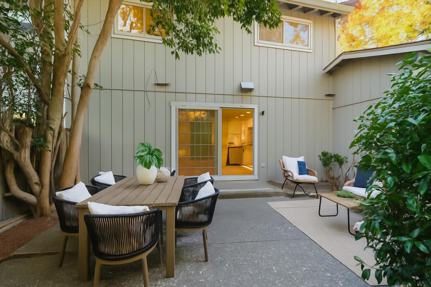 Detail Gallery Image 26 of 34 For 1542 Canna Ct, Mountain View,  CA 94043 - 3 Beds | 2/1 Baths