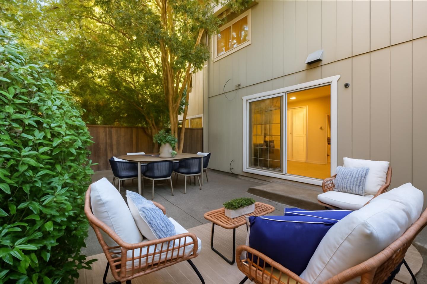 Detail Gallery Image 27 of 34 For 1542 Canna Ct, Mountain View,  CA 94043 - 3 Beds | 2/1 Baths