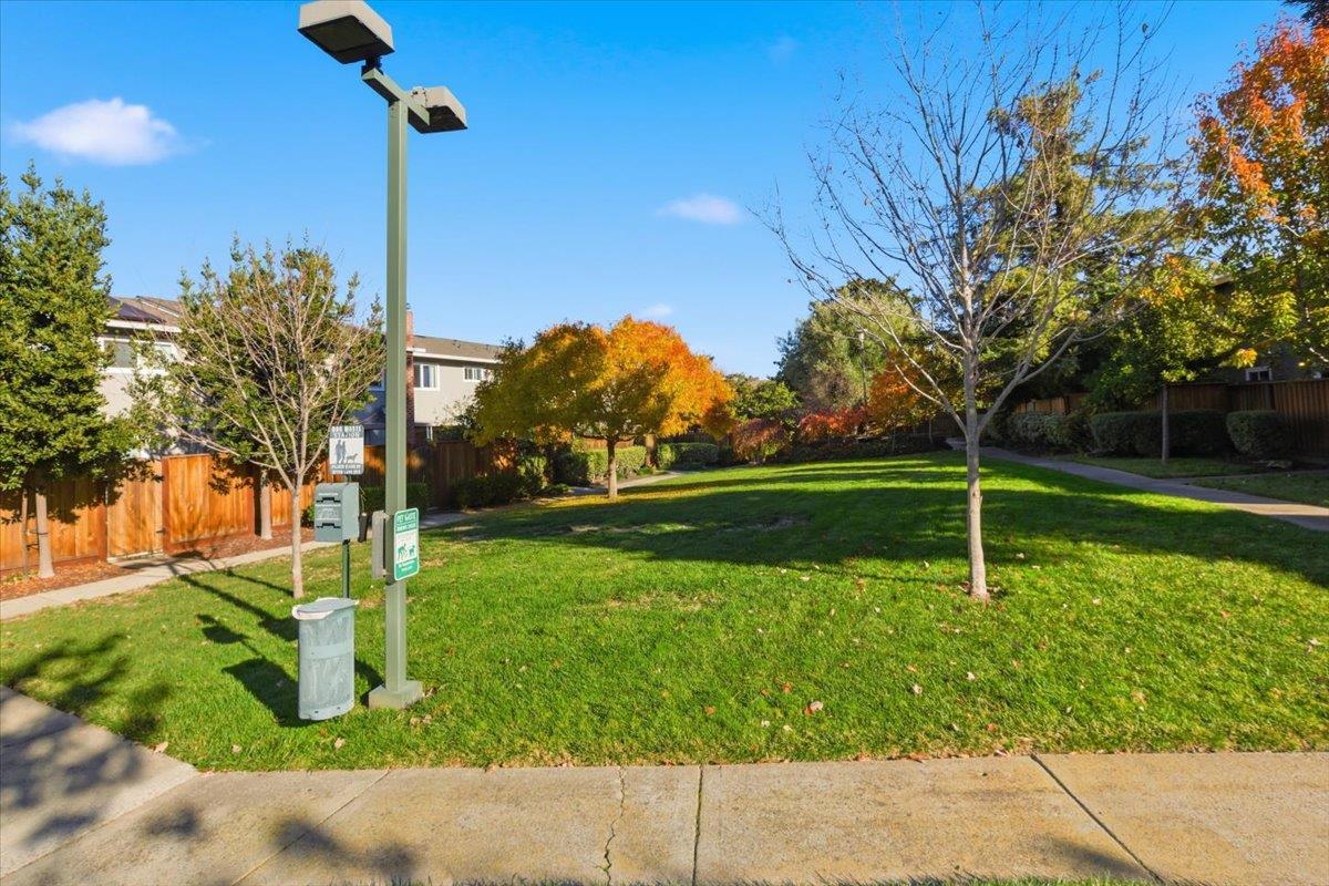 Detail Gallery Image 32 of 34 For 1542 Canna Ct, Mountain View,  CA 94043 - 3 Beds | 2/1 Baths