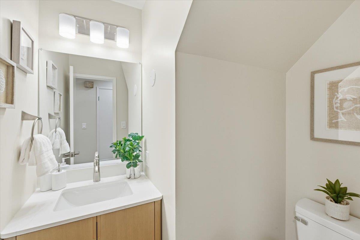 Detail Gallery Image 6 of 34 For 1542 Canna Ct, Mountain View,  CA 94043 - 3 Beds | 2/1 Baths